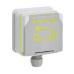 Prêt à poser Legrand Green'up Access 1 prise 090471 + 1 patère 090478 + 1 Disjoncteur différentiel 410754